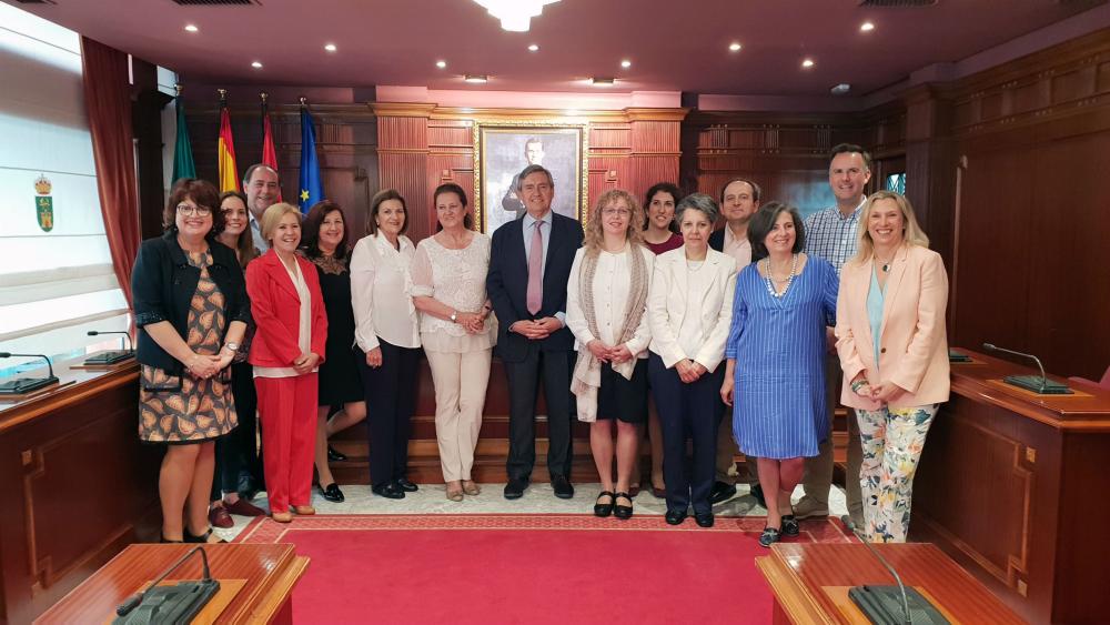  Imagen Merecido reconocimiento a los profesores que han dedicado toda una vida a la enseñanza