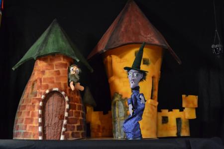 TÍTERES EN EL PARQUE