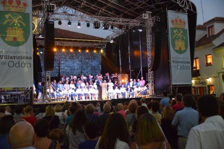 Homenaje a las Hijas de la Caridad