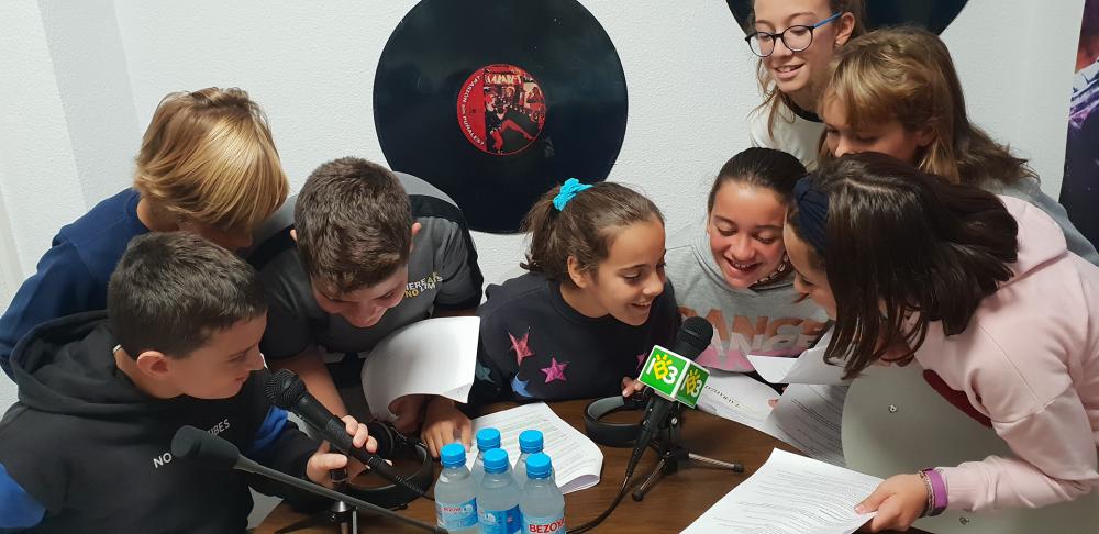  Imagen El colegio Laura García Noblejas inaugura “Radio Laura”, un proyecto educativo para aprender y divertirse comunicando