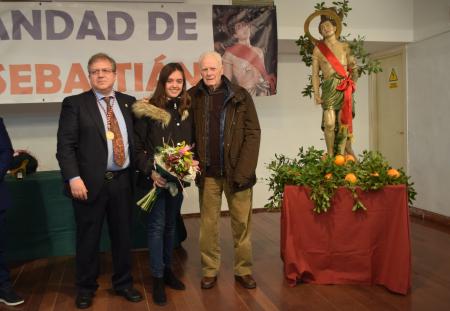 Insignia de oro a Miguel Muñoz Oliva