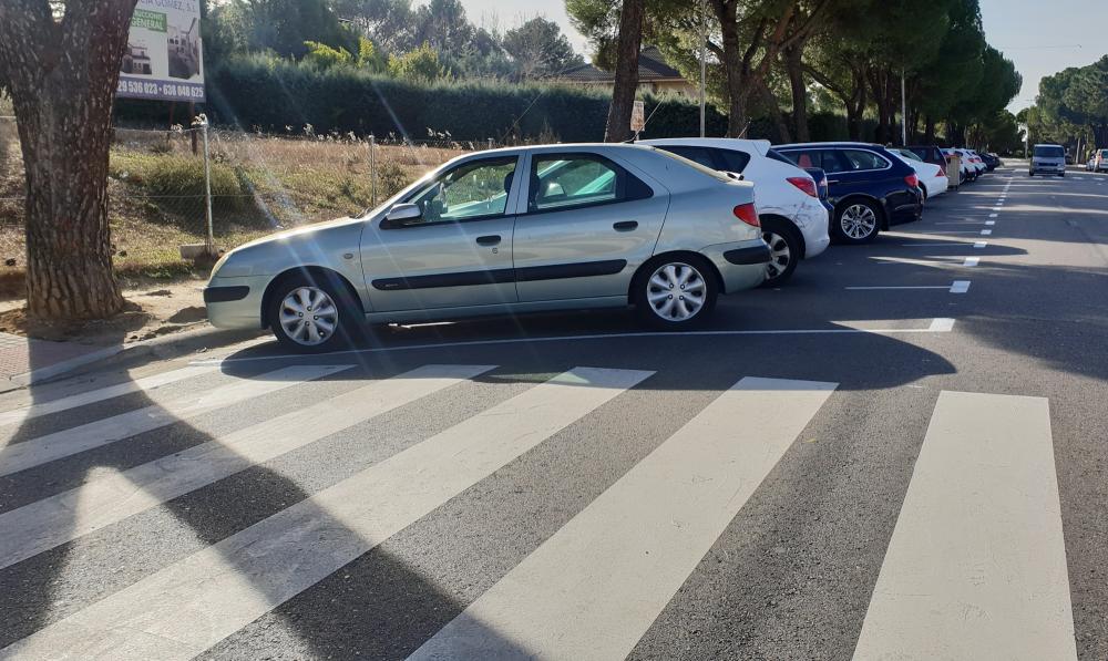  Imagen Ampliación de la parada de autobús y creación de plazas en batería en el aparcamiento de la calle Duero en El Bosque