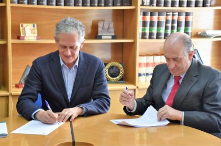Villaviciosa de Odón y UFEDEMA firman un convenio para el desarrollo de cursos oficiales de técnico deportivo de fútbol (primer y segundo...