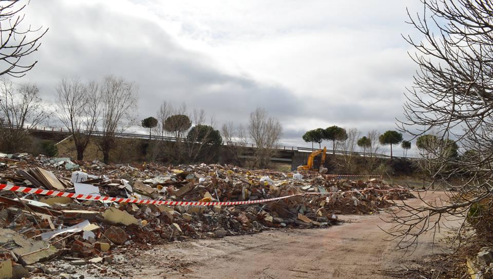  Imagen El edificio de Viveros Castilla ya es historia una vez se ha procedido a su demolición por el estado de ruina que presentaba
