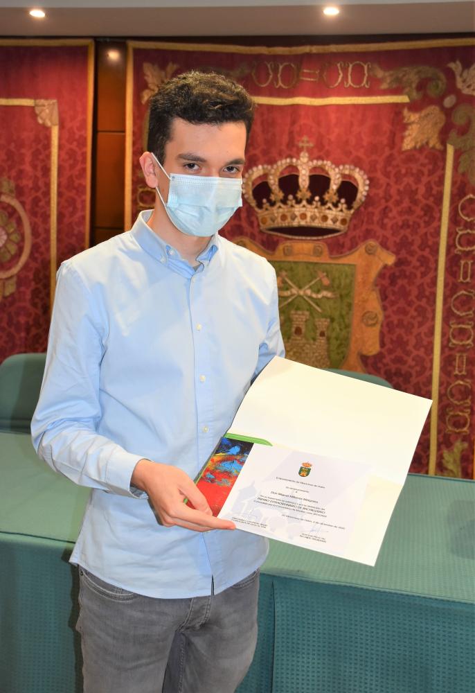  Imagen El Ayuntamiento de Villaviciosa reconoce a su joven vecino Miguel Millanes por la obtención del Premio Extraordinario de Bachillerato de la Comunidad de Madrid