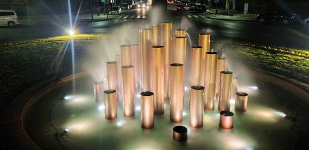 fuente tubos iluminada