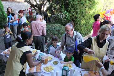  Imagen Nuestros mayores celebraron una gran fiesta acompañados de sus nietos