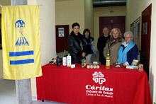 La primera Jornada Solidaria organizada por la Agrupación de Baloncesto recauda 300 kilos de comida