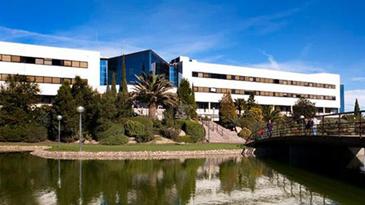  Imagen Solicitud de becas de la Universidad Europea de Madrid y Francisco de Vitoria