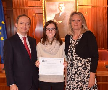  Imagen El expediente académico de nuestra vecina Carla Cano le hace merecedora de una beca de excelencia universitaria