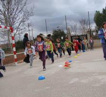  Imagen Los alumnos del CEIP Laura García Noblejas recaudan 2.100 euros en la carrera solidaria