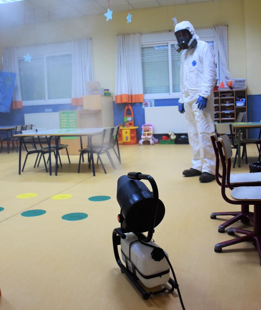  Imagen El Ayuntamiento inicia un plan de desinfección en los centros educativos, deportivos y dependencias municipales