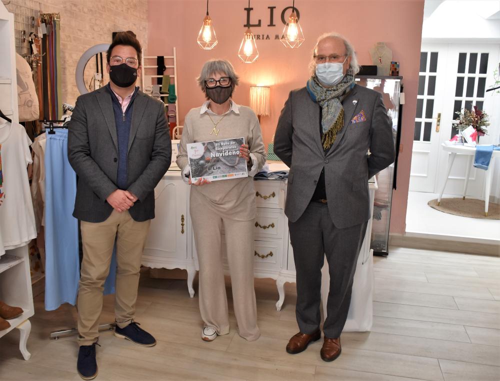 La Asociación de Comerciantes Acepa y el Ayuntamiento entregan los premios de la III Ruta de Escaparates Navideños