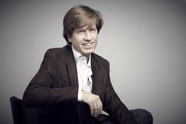 Mario Prisuelos PIANISTAWEB.jpg