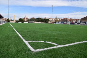 campo césped nuevo 1web.jpg