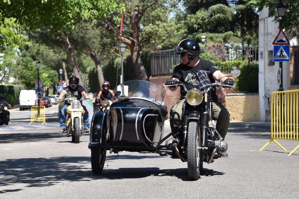 Villaviciosa de Odón se convierte en la capital de las motos clásicas con la celebración de la espectacular Prueba del Litro