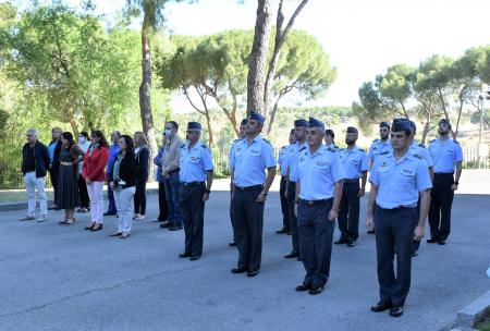 Entrega de Cruz del Mérito Aeronáutico