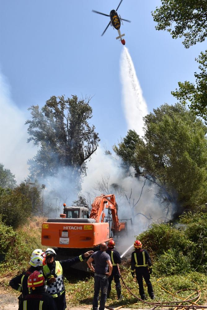 Un incendio de tres hectáreas en la zona de Pasidre se consigue extinguir provocando solo daños materiales