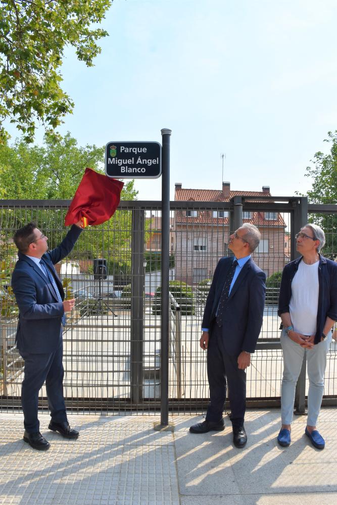  Imagen Raúl Martín Galán: “Dedicar este parque a la figura de Miguel Ángel Blanco es el homenaje que con el corazón todos los villaodonenses rendimos a las víctimas del terrorismo”