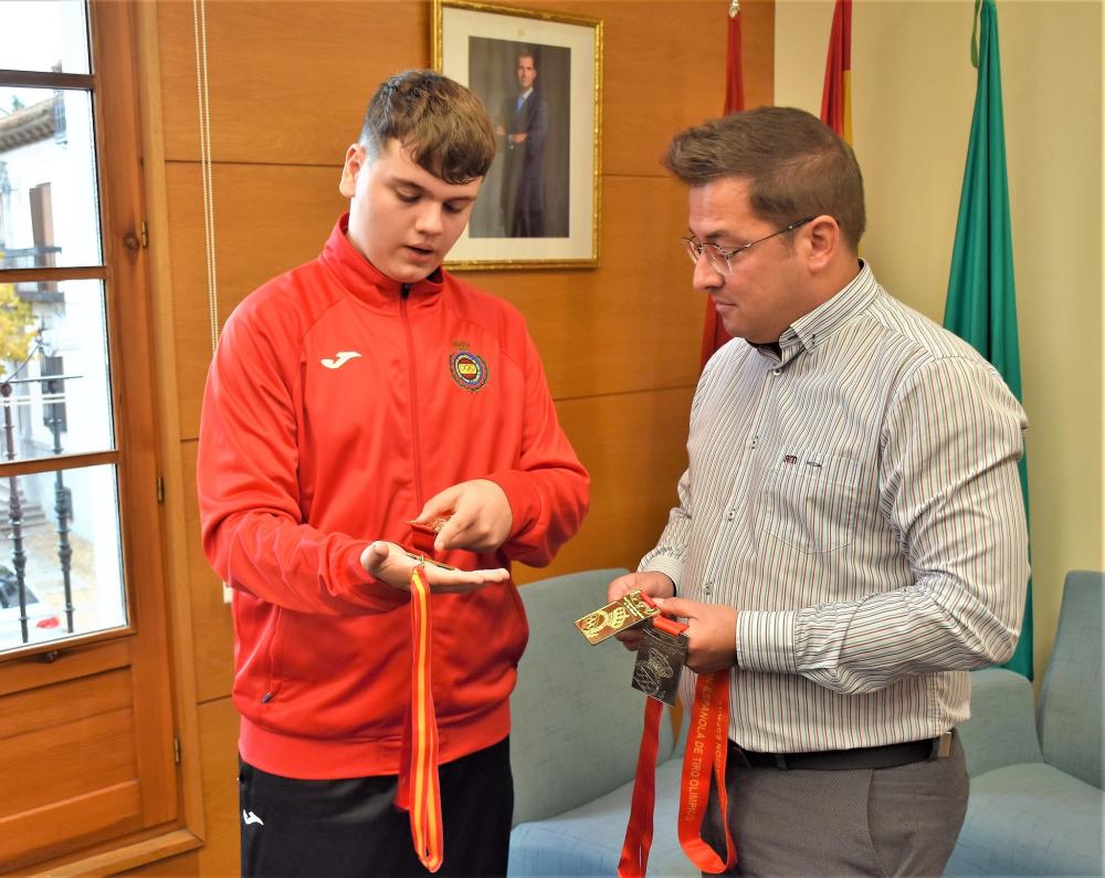 Nuestro vecino, Lucas Sánchez, campeón de España en categoría cadete de Tiro Olímpico y joven promesa del equipo nacional