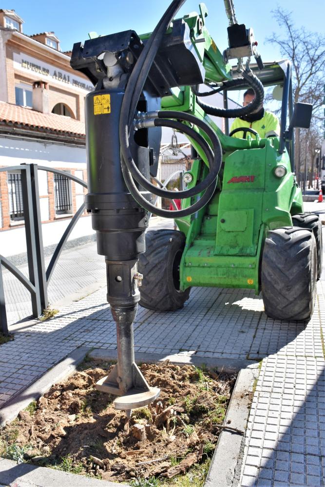  Imagen En este primer semestre la campaña de destoconado afectará a más de doscientos veinte alcorques
