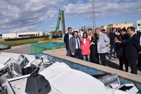 Visita del Consejero al punto limpio 2