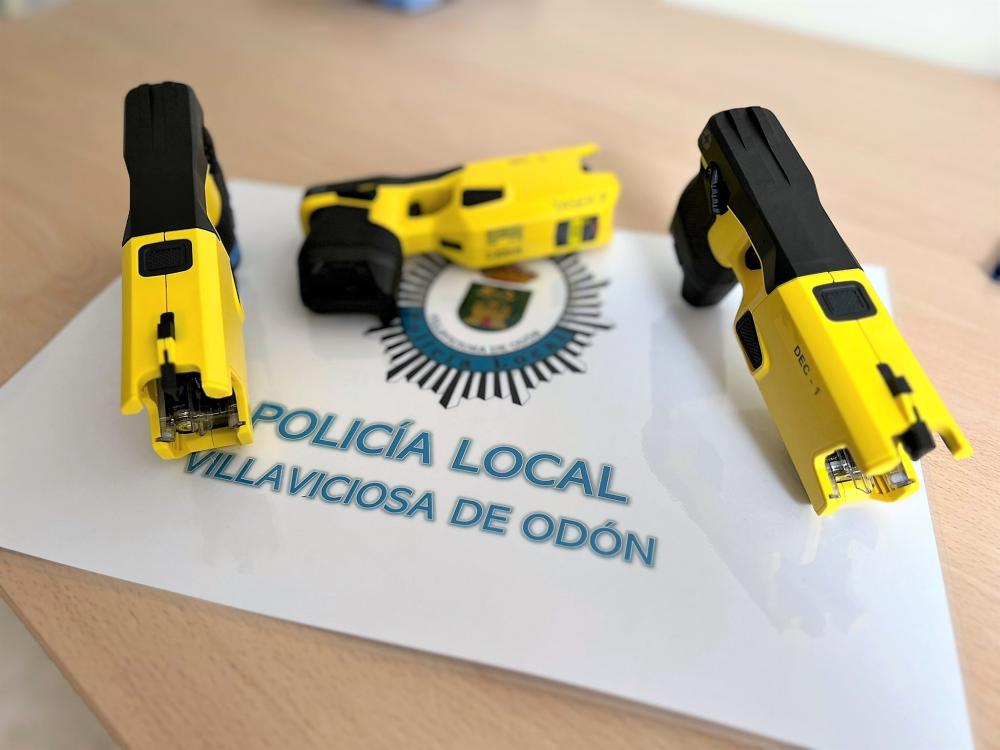  Imagen El Ayuntamiento dota a la Policía Local de Dispositivos Electrónicos de Control Táser
