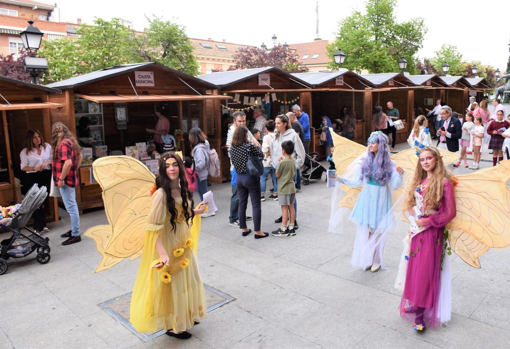  Imagen La Feria del Libro de Villaviciosa de Odón se cierra con una con gran respuesta de público y con la promoción de los escritores locales y librerías