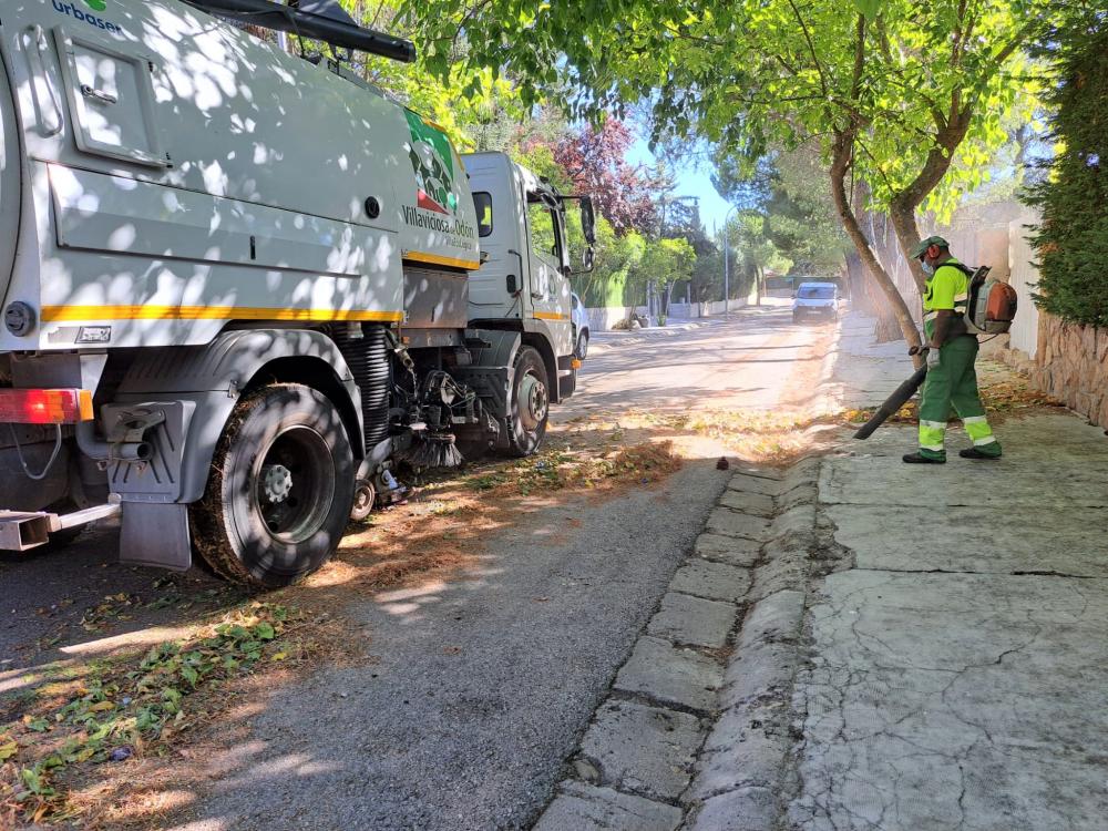 Imagen Refuerzo del servicio de barredoras en el casco urbano y urbanizaciones