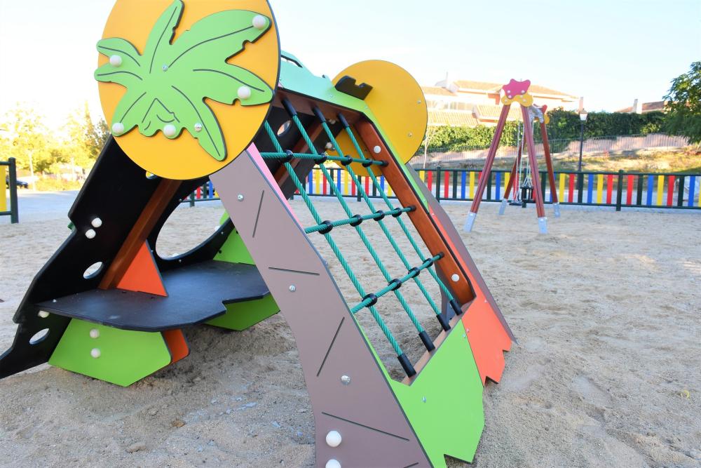  Imagen El Ayuntamiento comienza el plan de reparación, mejora y adecuación de las zonas infantiles