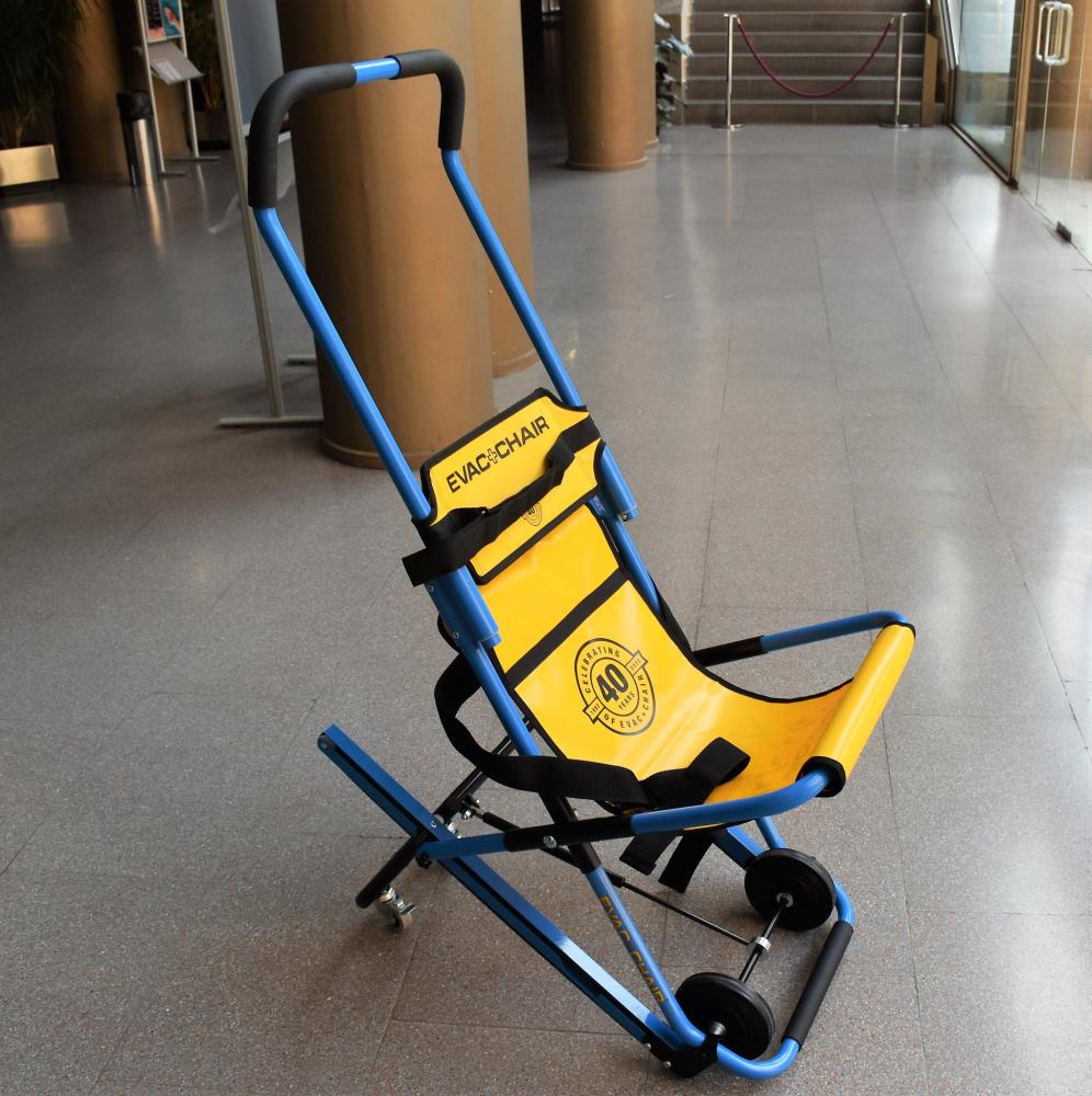 Imagen El auditorio Teresa Berganza ya dispone de tres sillas de evacuación de emergencia