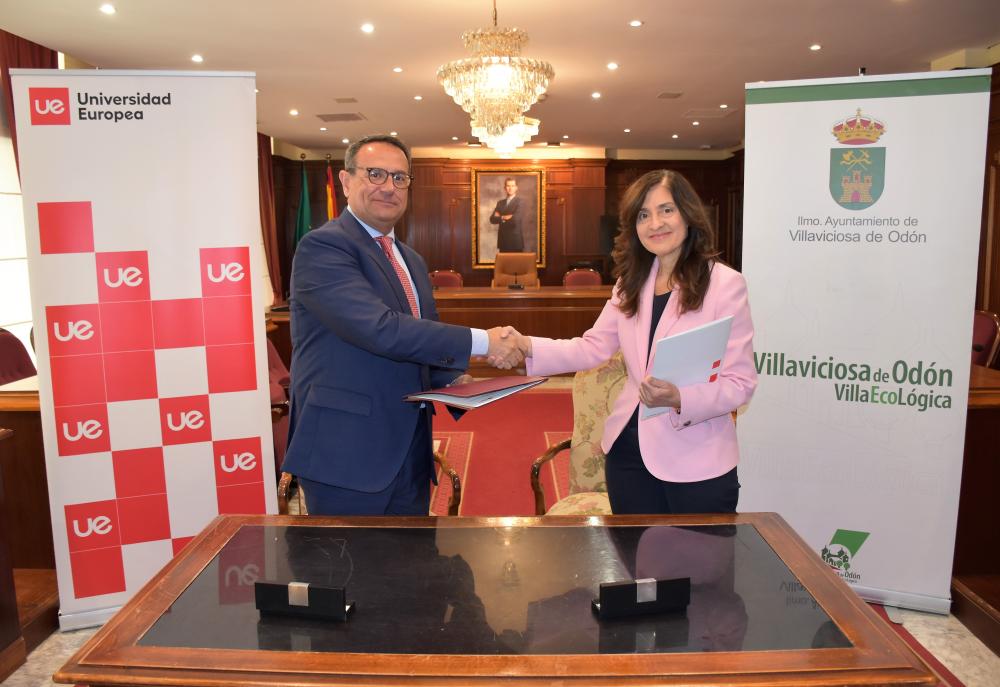 La Universidad Europea y el ayuntamiento de Villaviciosa de Odón refuerzan sus lazos de colaboración con un acuerdo para impulsar actividades conjuntas