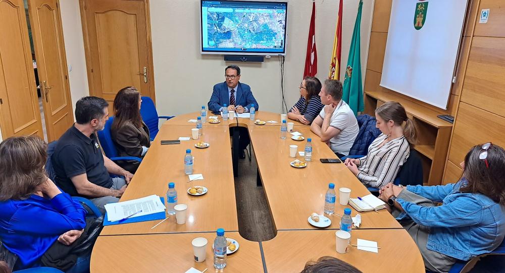  Imagen Se reanudan los cafés con el alcalde