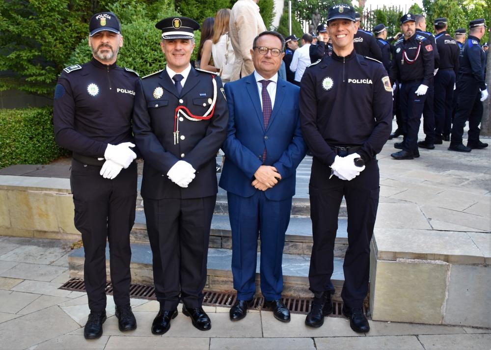  Imagen La plantilla de la Policía Local cuenta desde hoy con un nuevo subinspector y dos nuevos oficiales