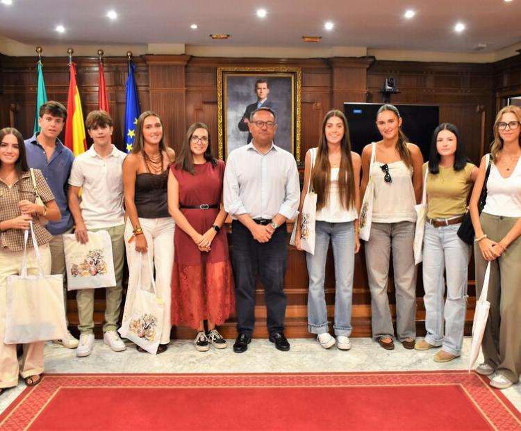 Recepción alumnos becados Universidad Europea 2026 2